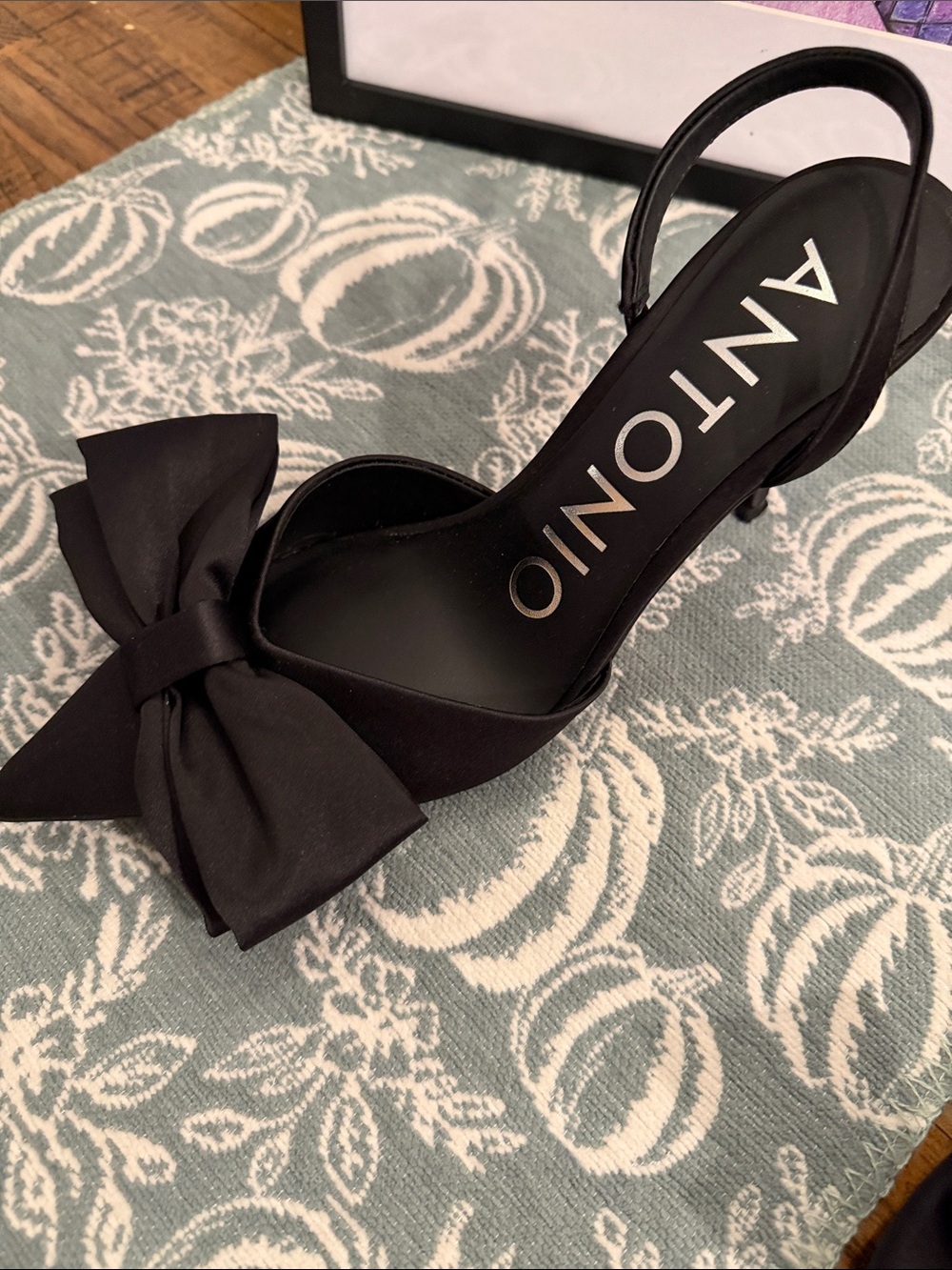 ANTONIO MELANI Black Satin Pointed-Toe Slingback Heels with Bow - Picture 6 of 15
